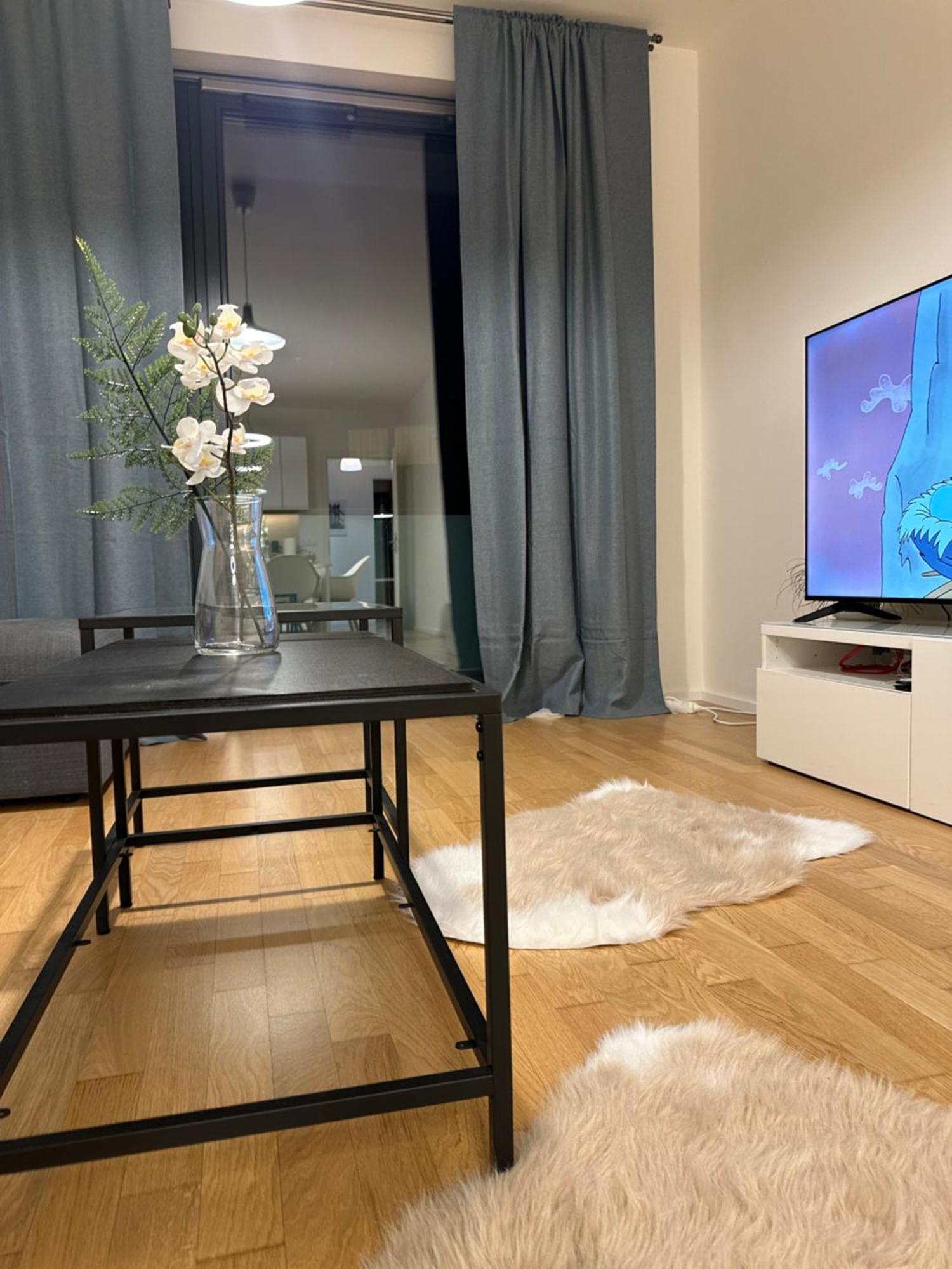 4 Room, 2 Bath, Parking * Praha