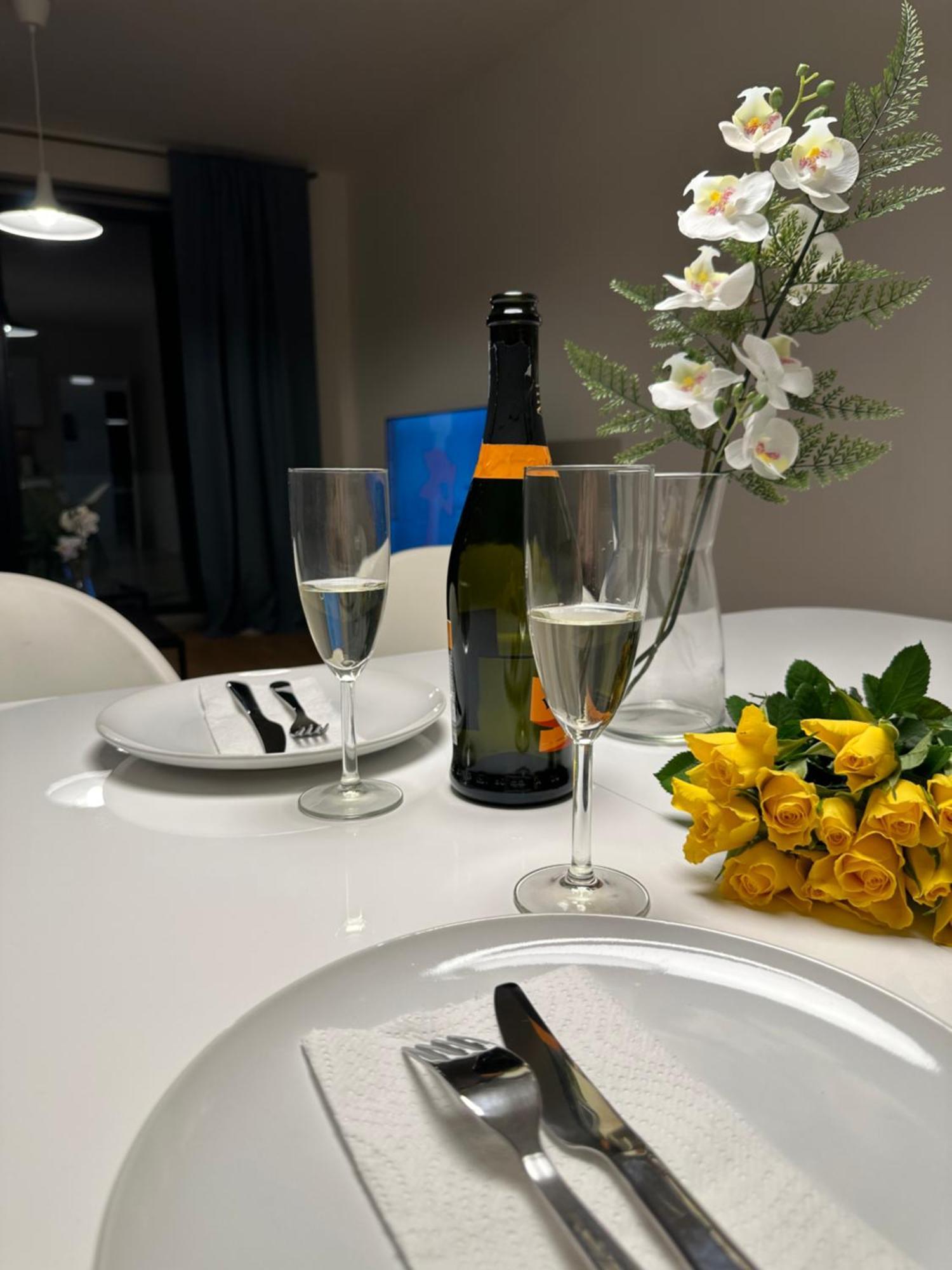 4 Room, 2 Bath, Parking * Praha