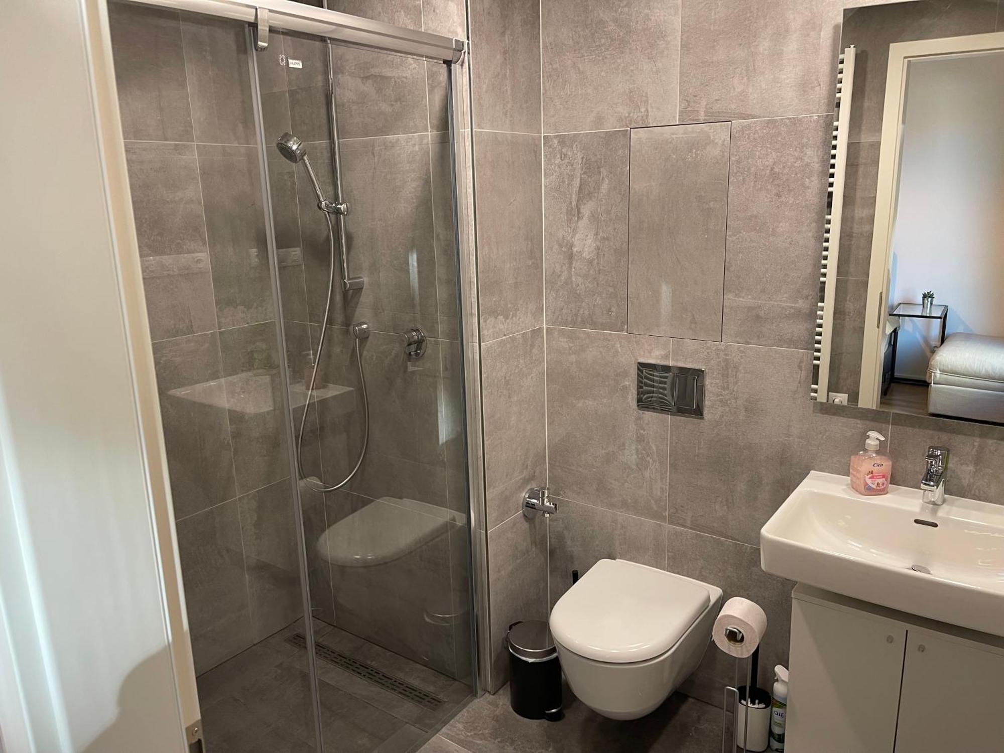 Apartmán 4 Room, 2 Bath, Parking